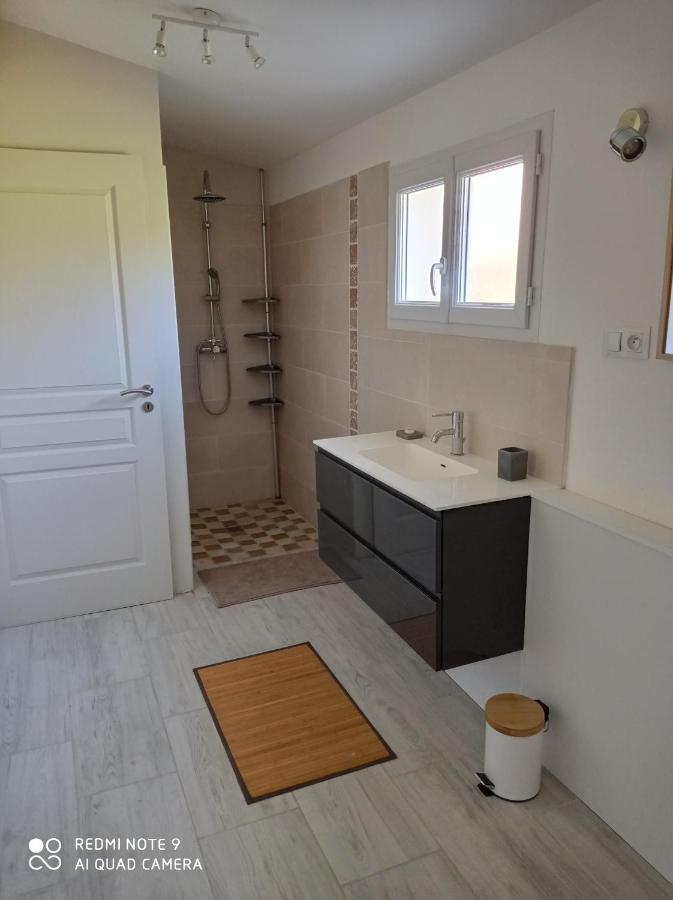 Agreable Appartement Au Calme Villeneuve  Exterior photo